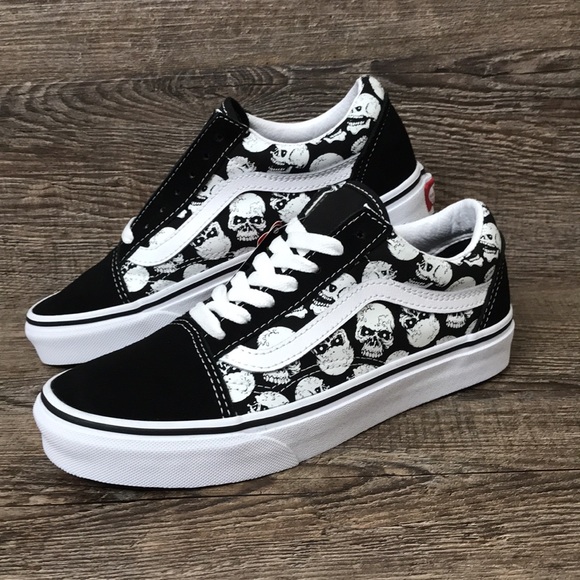 Vans Shoes - VANS OLD SKOOL BRAND BRAND NEW